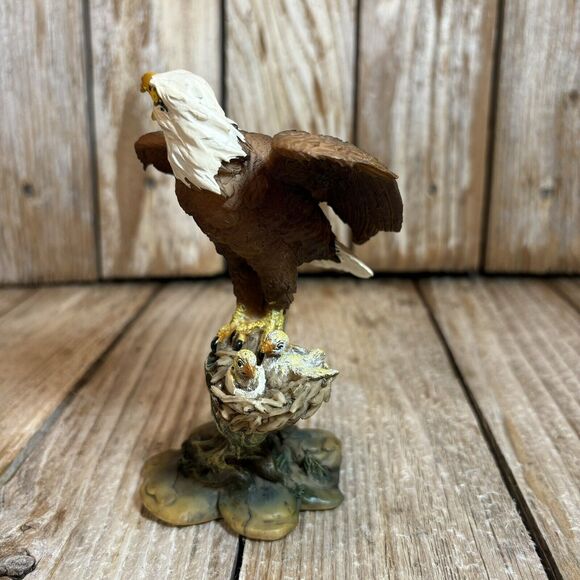 American Bald Eagle Mama with Babies in Nest Figurine Statue Ceramic Vintage - Picture 3 of 7